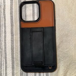 Walli iPhone 13 Pro Case